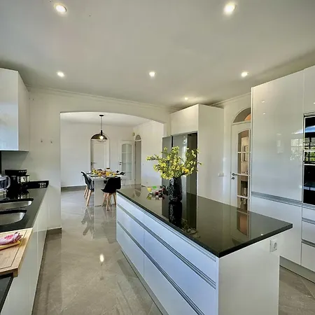 Βίλα Premium With Pool By Homing
