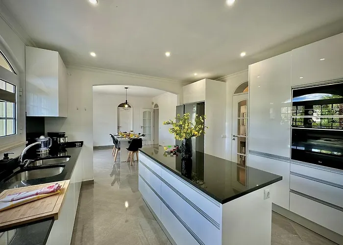 Villa Premium With Pool By Homing