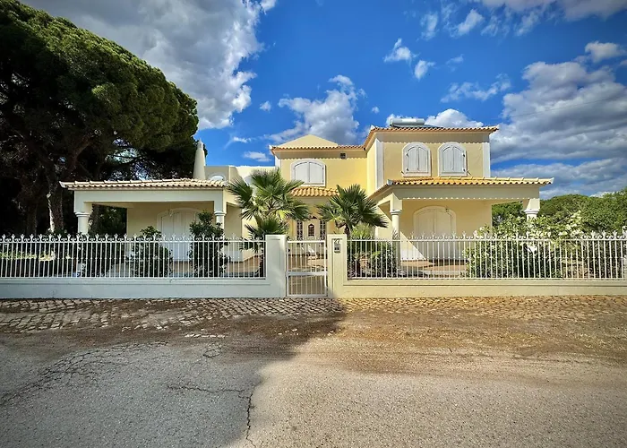 Villa Premium With Pool By Homing Quarteira