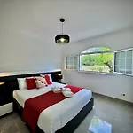 וילה Premium With Pool By Homing *
