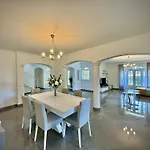 Premium With Pool By Homing *