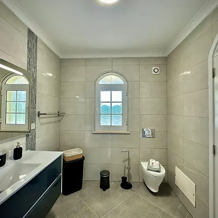 Quarteira Premium With Pool By Homing Cabeco de Camara