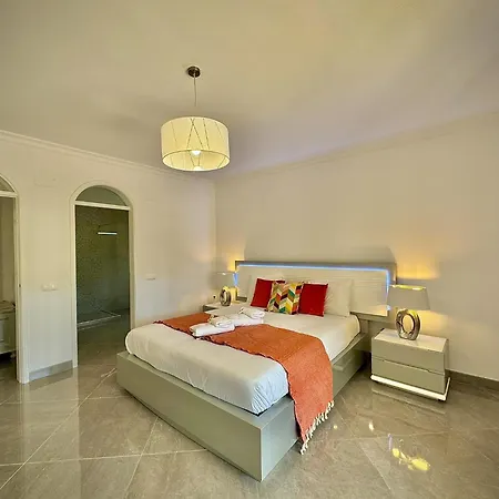Villa Quarteira Premium With Pool By Homing