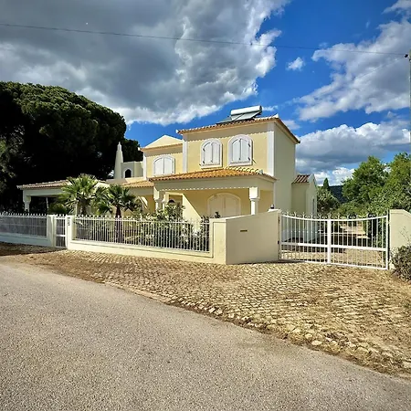 Quarteira Premium With Pool By Homing Cabeco de Camara