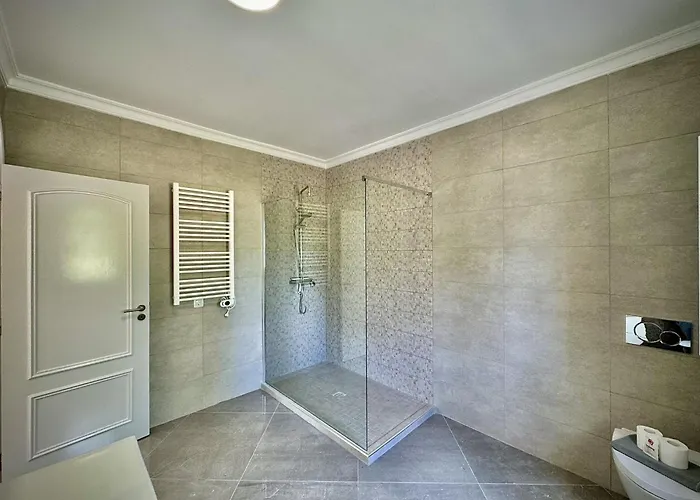 Villa Premium With Pool By Homing Quarteira