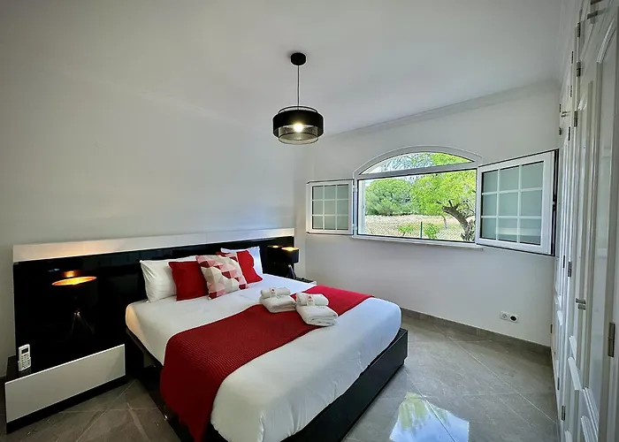 Villa Premium With Pool By Homing *