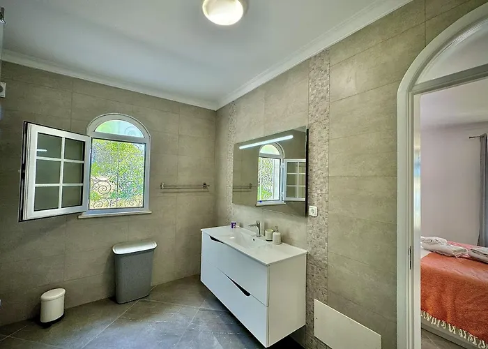 Premium With Pool By Homing Villa *