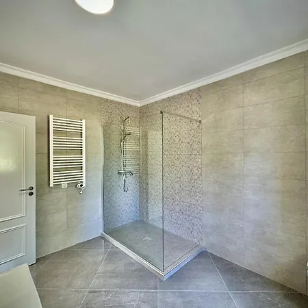 Villa Premium With Pool By Homing Quarteira